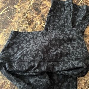 Lululemon leggings!